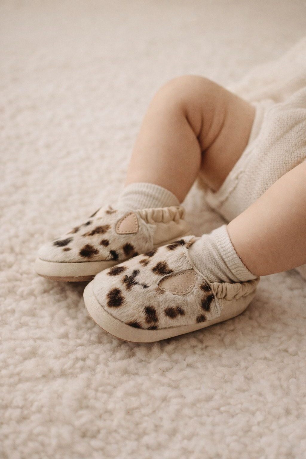 Cow hair sandals with elastic and open back